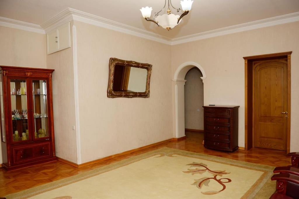 Your Cozy Place Tbilisi Esterno foto